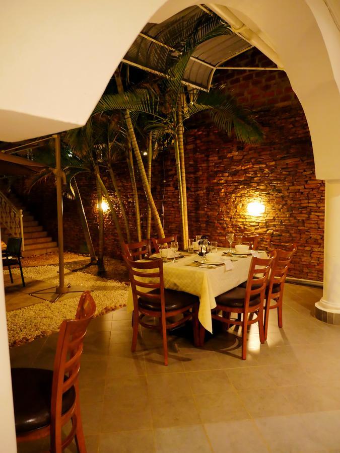 Ivory Castle Limited Hotel Kampala Luaran gambar