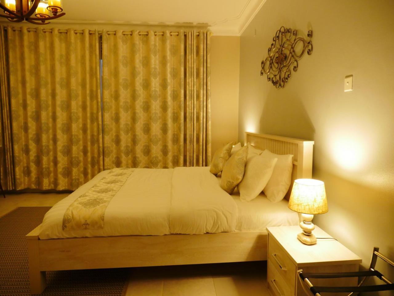 Ivory Castle Limited Hotel Kampala Luaran gambar
