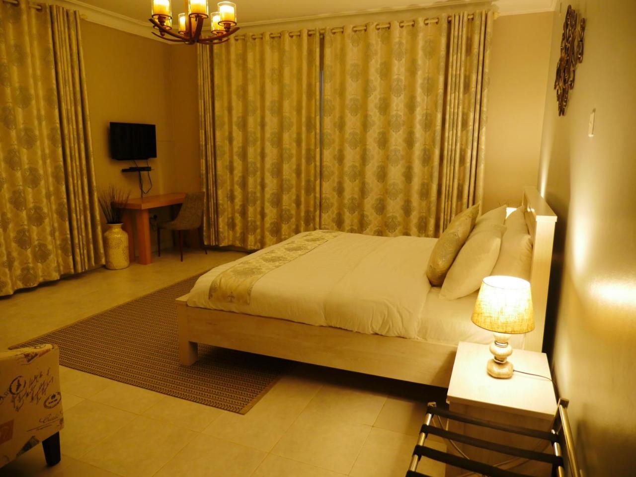 Ivory Castle Limited Hotel Kampala Luaran gambar